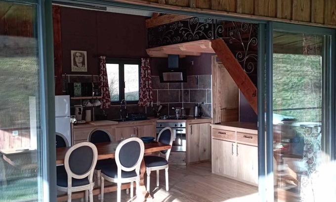 Alligny-en-Morvan Cabina | Cabane Maxi Tiny, Gite et Chambres au Calme en Lisière de Forêt Avec Étang Pêche