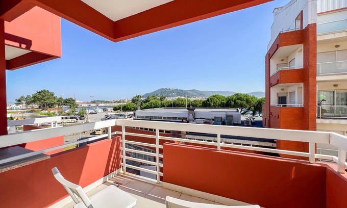 Viana do Castelo Apartamento | Cabedelo's Beach Condo