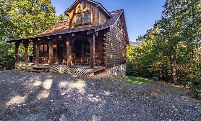 Stanardsville Cabina | Cabin #10 - Our Mountain Cabin | 4 Bed, 3 Bath