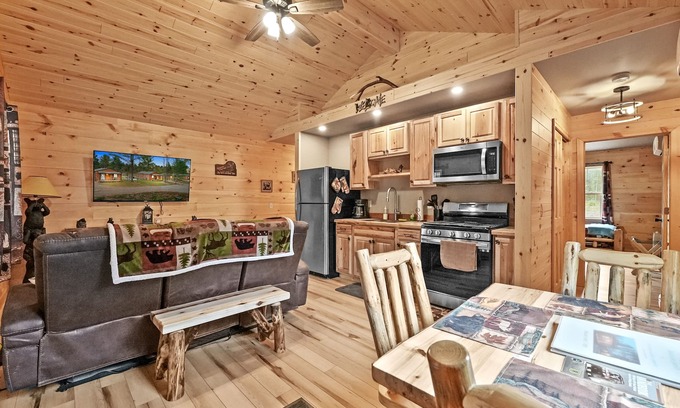 Atlanta Cabina | Cabin#2 at Northern Comfort w\opt side by side rentals