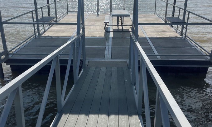 Bridgeport Cabina | Cabin 2: Cozy Comfort by the Lake—Your Perfect Bridgeport Getaway