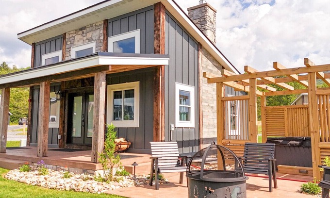 Timberline Cabina | Modern-Luxury Cabins with Country Roads Charm