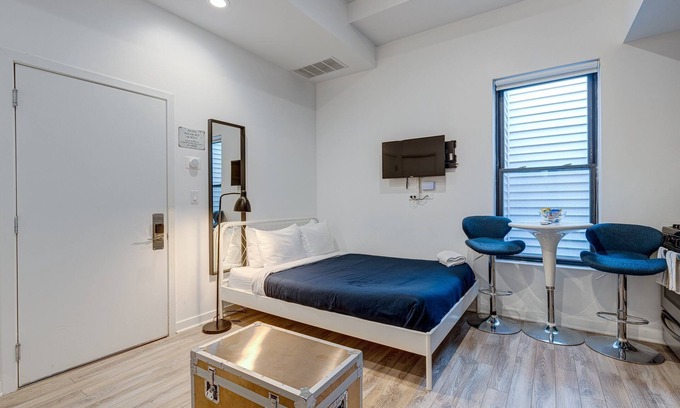 River West Apartamento | Cabin 306 by 747 Lofts