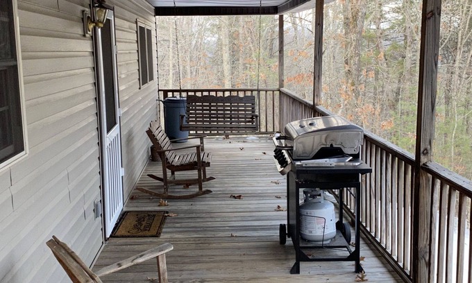 Fries Cabina | Cabin 6 Fall asleep to the sound of the New River's Song