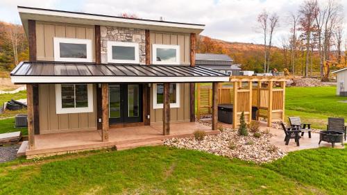 Timberline Casa | Cabin 7 (1-Bed, Modern-Luxury w. Hot Tub)