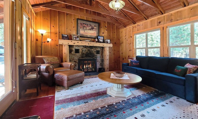 Sunnyside Cabina | Cabin Fever - 1 bed, 1 bath * fireplace
