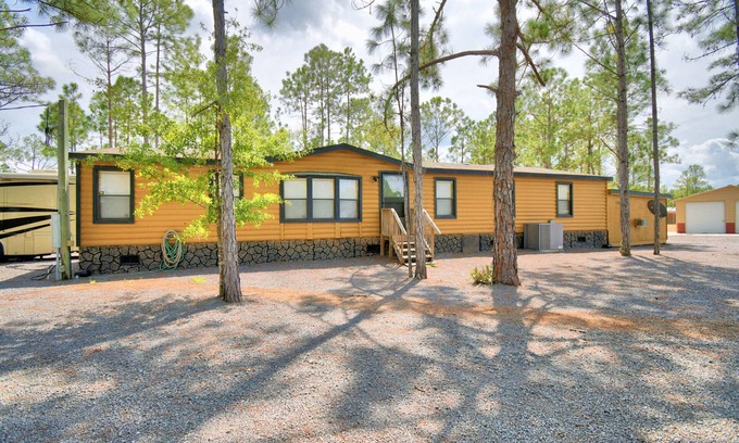 Frostproof Casa | Cabin in River Ranch Florida