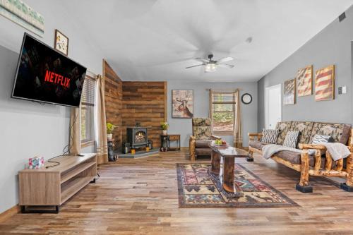 Briar Crest Woods Casa | Cabin Oasis - Nestled in the Woods Seclusion