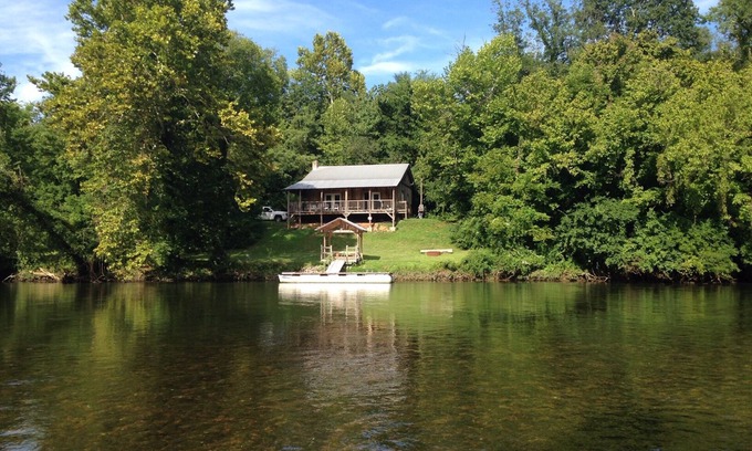 Knoxville Cabina | Cabaña en Holston River, Fisherman & Paddlers Paradise