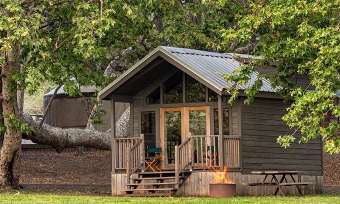 Goleta Cabina | Cabin | Queen Stay + Firepit | No Hidden Fees