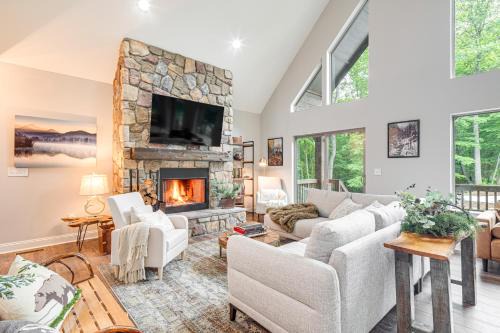 Black Mountain Casa | Cabin Rental Near Black Mountain Fire Pit and Grill