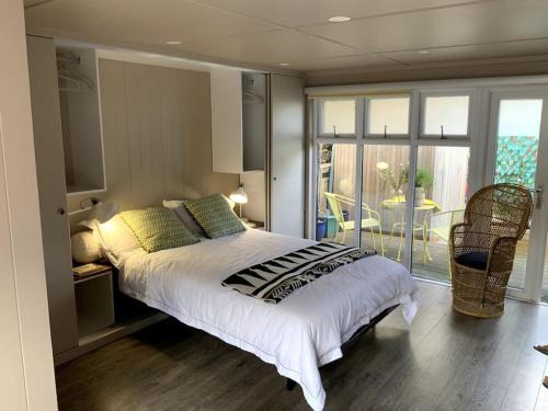 Warwick Casa | Cabin Retreat in the heart of Warwick.