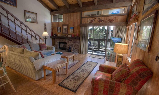 Pioneer Trail Condominio | A pie de playa, condominio de chimenea con piscina comunitaria, jacuzzi (LLC0972)