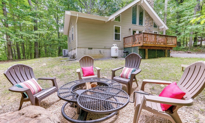 New Market Cabina | Cabin w/ Deck & Screened-In Porch in New Market!