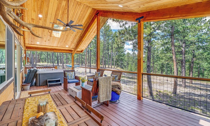 Westcliffe Cabina | Cabin w/ Hot Tub, Deck & Mtn Views in Westcliffe!