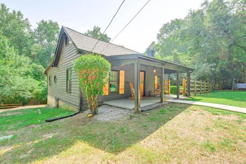 Carrollton Casa | Cabin with Fire Pit - 7 Mi to Downtown Carrollton!
