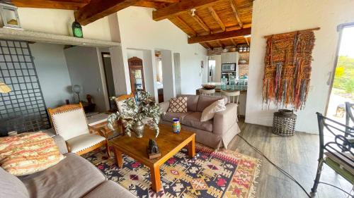 Retiro Casa | Cabin with Jacuzzi View with Fireplace