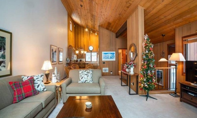 Mammoth Lakes Cabina | Mountain Feel 2 habitaciones y 2 baños cerca de Eagle Lifts