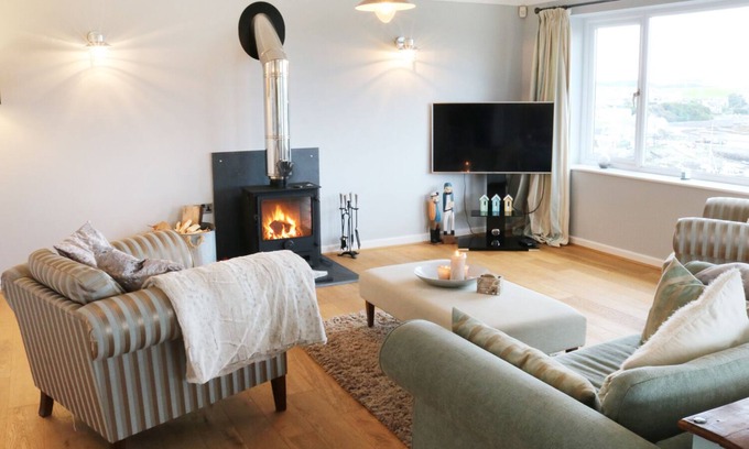 Cemaes Bay Cabaña | Cable House