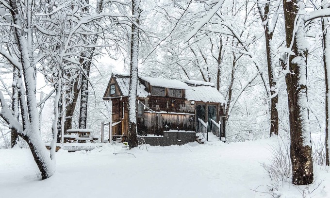 Johnson Casa | Caboose Tiny Home on river with hot tub near Stowe