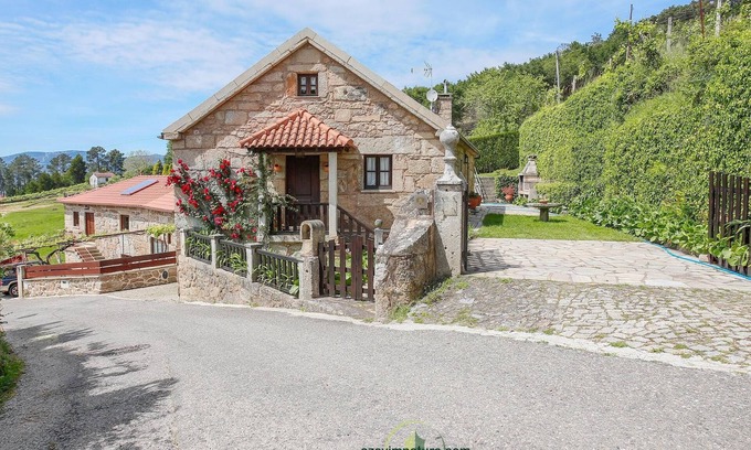 Melgaco Cabaña | Casa dos Cabreiros de Cima | Viñedo de Alvarinho | Antigüedades