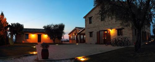 Montecarotto Casa | Cadabò