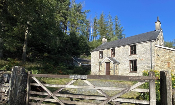 Talsarnau Cabaña | CAE'N Y COED COTTAGE, pet friendly in Penrhyndeudraeth