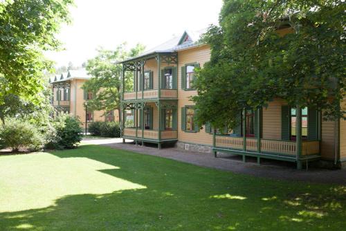 Ronneby Casa | Café Mandeltårtan B&B VillaFloraViola