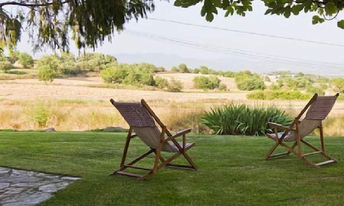 Casserres Cabaña | Casa Rural para 7 personas, con gran jardín y piscina privada