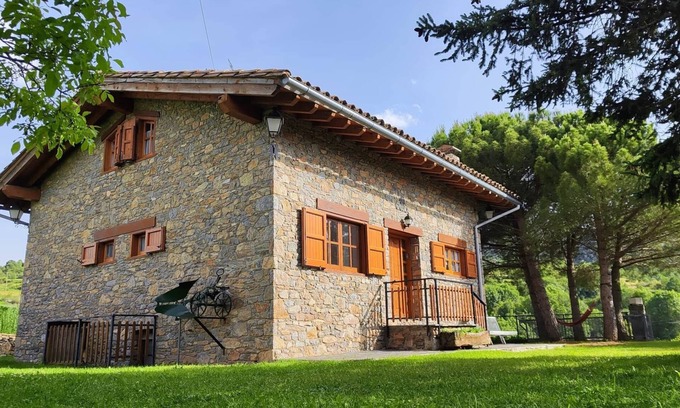 El Pont De Bar Cabaña | Cal Pujol by Rural House