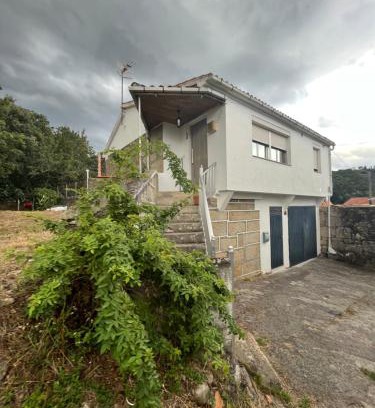 Maceda Casa | Cal xistu