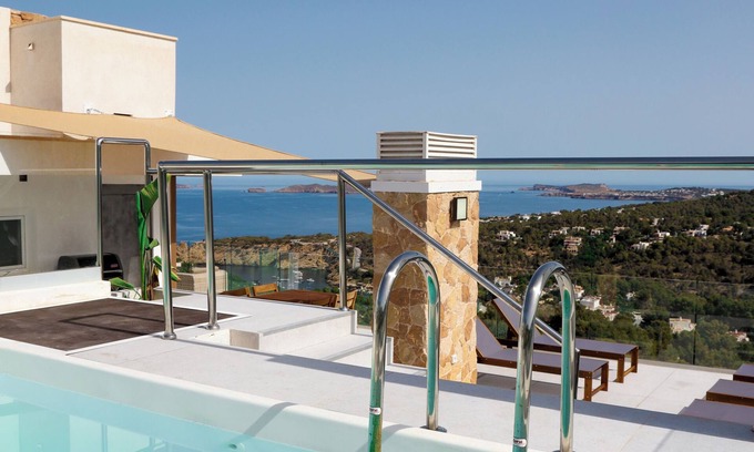 Cala Vadella Apartamento | Cala Vadella Panoramic Retreat