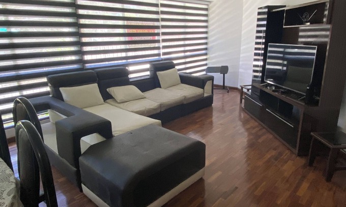 Macrodistrito Sur Apartamento | Calacoto centro, full muebles y equipo con WiFi y TV cable gratis en La Paz