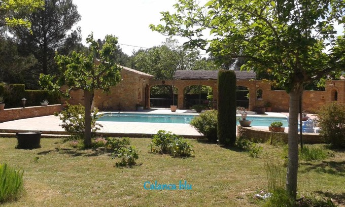 Cuges-les-Pins Apartamento | Calanca blu : grand appartement