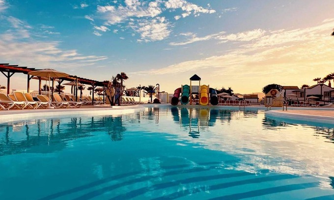 Costa de Antigua Apartamento | Caleta de Fuste Apartment- Sleeps4- Pool- Garden