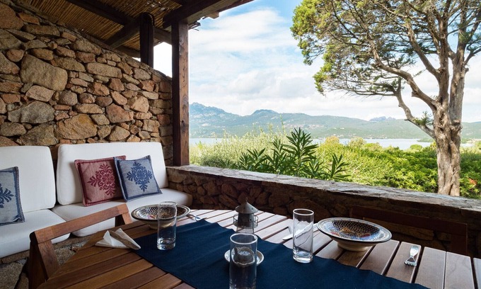 Porto Rotondo Apartamento | Caletta Nest 93 - seaview, pool, tenniscourt in La Caletta