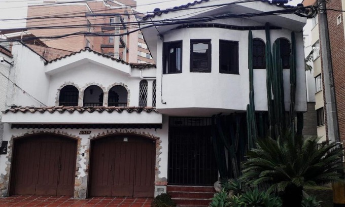 Laureles - Estadio Casa | Calibrí, La Casa Libre Del Río