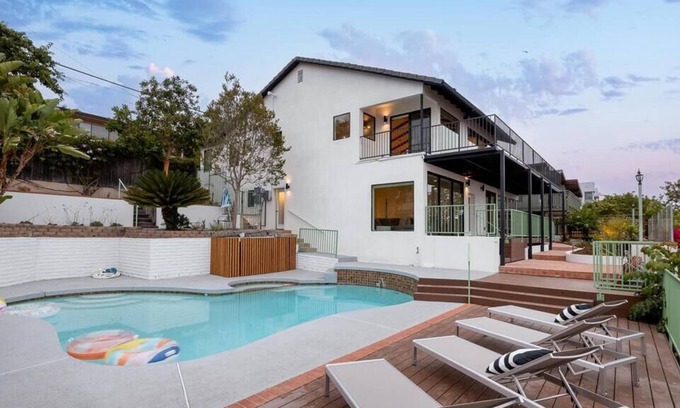 Mission Hills Casa | California Dream Home w/Pool, Jacuzzi