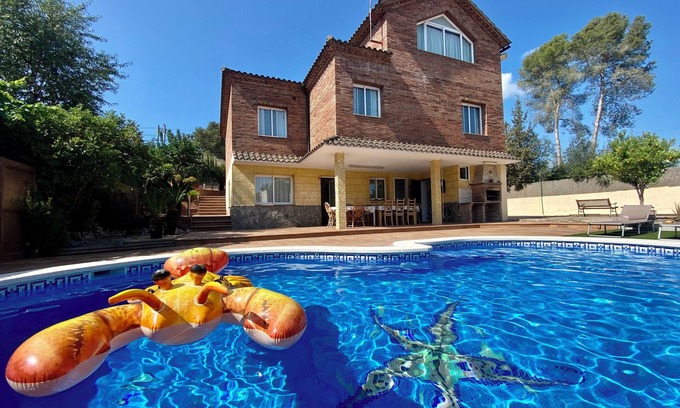 Canyelles Casa | California House in Canyelles by HLCLUB Agency