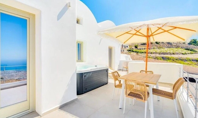 Pyrgos Villa | Calistina Villa, Sea View & Private Jacuzzi Bliss