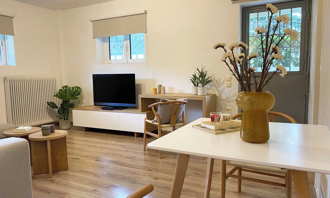 Glyfada Casa | Calm 1-bedroom house in Glyfada