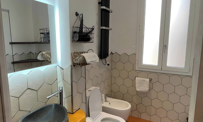 Santa Maria Novella Apartamento | Calm and silent 3 bedroom apartment near central Market of Florence