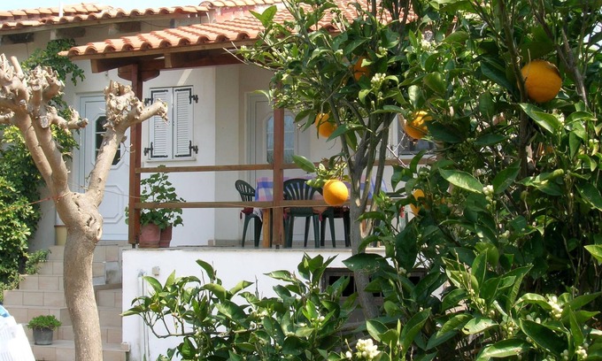 Kakovatos Casa | Tranquilo, en el medio de un olivar, cerca de la playa, wifi | Casa de vacaciones Ili