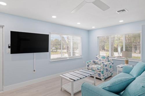 Sanibel Casa | Caloosa Retreat- 2BR Cottage at Palmview Inn of Sanibel with Bikes