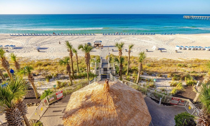 Panama City Beach Condominio | Penthouse Calypso ~ Al lado del parque Pier ~ Servicio de playa incluido ~ Frente al Golfo!