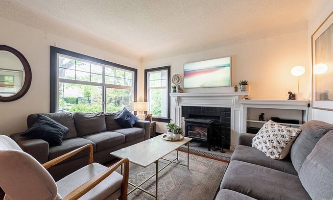 Riley Park-Little Mountain Casa | Cambie corridor character home with great outdoor space. So walkable.