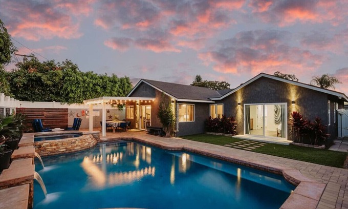 The Plaza Casa | Cambridge Residencia | Pool Heat Spa | EV Charger