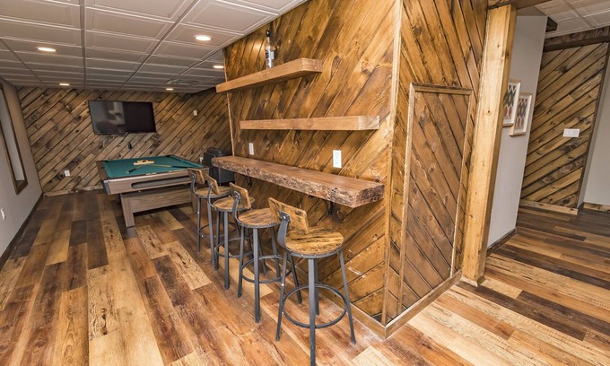 Cresco Casa | Camelback,FIREPIT,Hottub,GOLF,Linens,Casino!