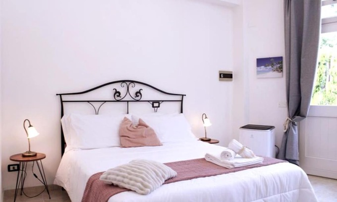 Sirolo Apartamento | CAMERA Wi-Fi, Corte a pochi passi dal mare
