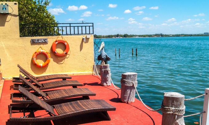 Cienfuegos Casa | Camila's Hostal and Restaurant